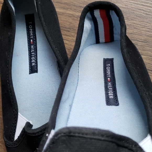 Tommy Hilfiger Black Slip On Canvas Flats Womans 7 - Picture 6 of 9